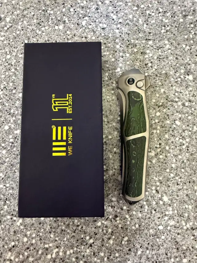 We Knife Co #702XI Jungle Wear Knife Boxed in Hand Tools in Oshawa / Durham Region - Image 6