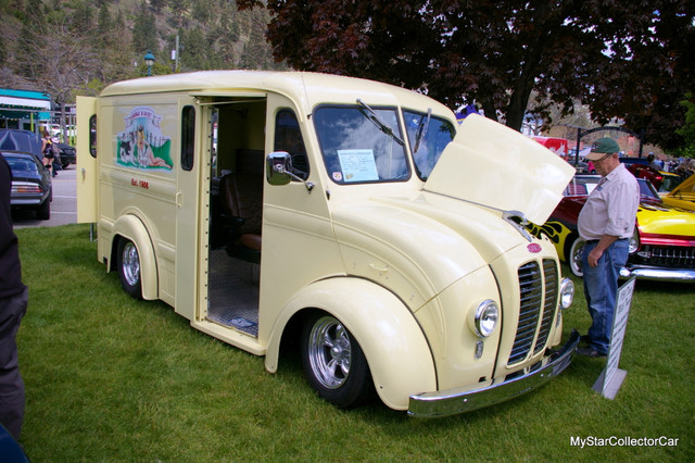 1956 Divco Milk Truck in Classic Cars in Calgary - Image 3