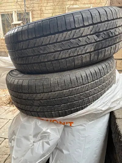 Set of 4 Yokohama Geolander G91 tires, 225/60 R17. No rims (but have been on rims until now). One ti...
