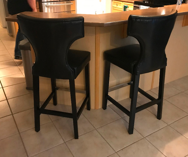 2 Bar Stools in Chairs & Recliners in Strathcona County - Image 2