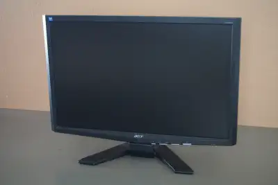 Model X223W. В-SUB (VGA) and DVI inputs. Wide screen 16:10 aspect ratio