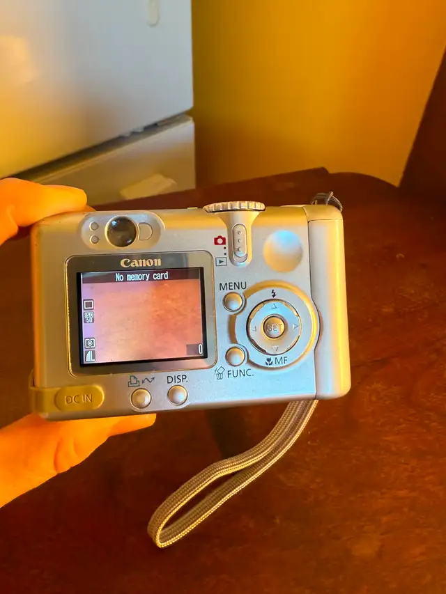EUC Canon PowerShot A75 3.2MP Digital Camera Silver63234499665921124