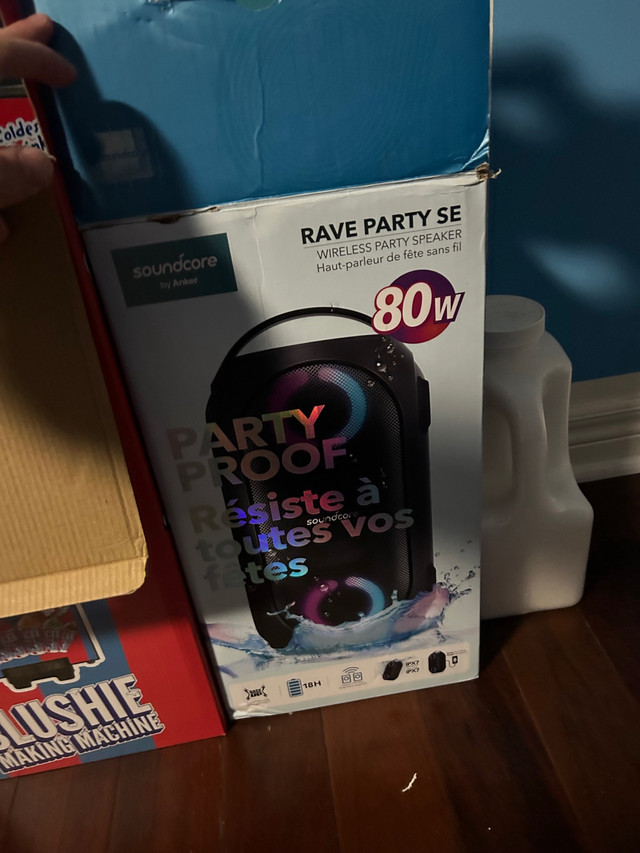 Soundcore rave speaker  in Speakers in Markham / York Region