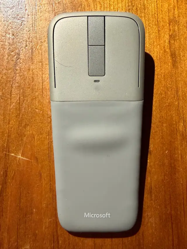 Microsoft Arc Touch Bluetooth Mouse526670167425699842