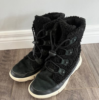 Sorel boots size 6