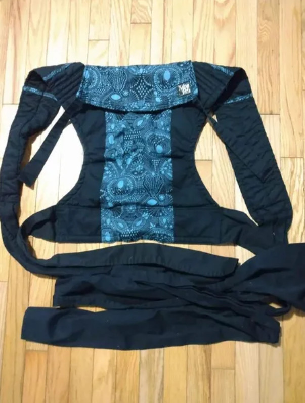 Moa Pô Baby wrap Carrier for infants in Strollers, Carriers & Car Seats in Bridgewater