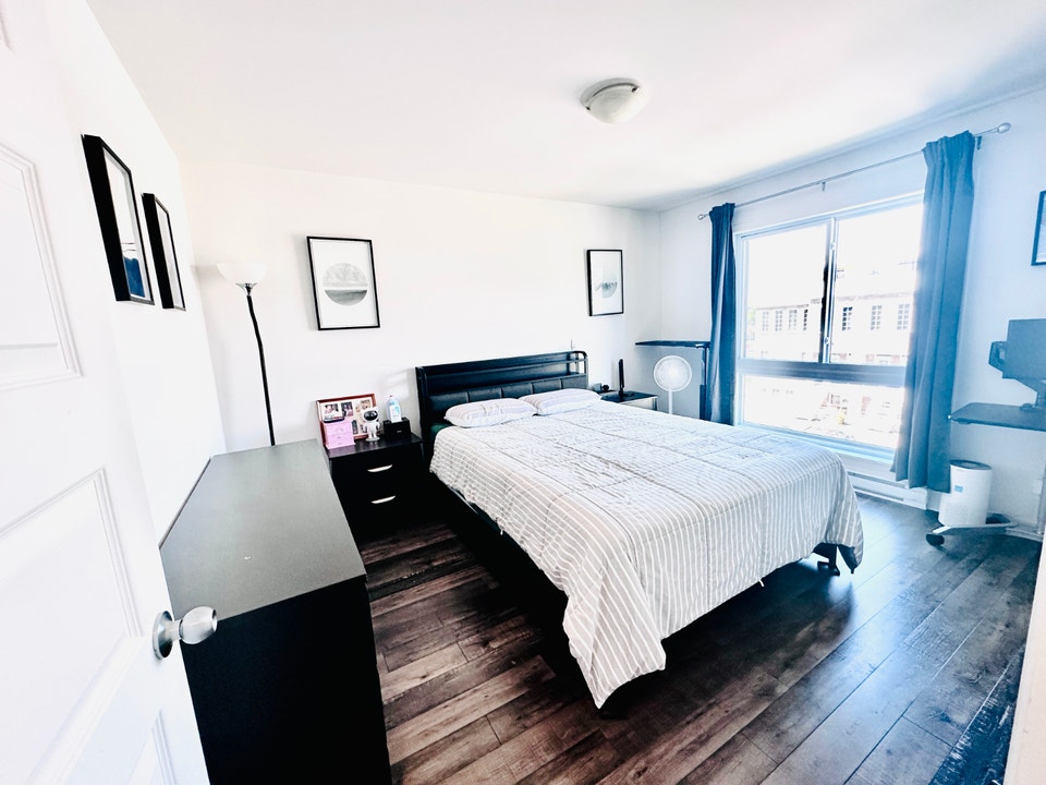 Spacious 3-Bedroom Corner Unit–5 Appliances, Aylmer-5 Min Ottawa 5