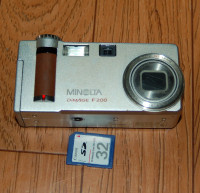 Minolta DiMage F200 Digicam Vintage 2003 CCD Digital Camera