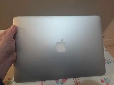 MacBook Pro 13” Retina (2015) ✔ i5 | 8GB RAM | 251GB SSD ✔ macOS Big Sur ✔ Works great, clean ✔ Char...