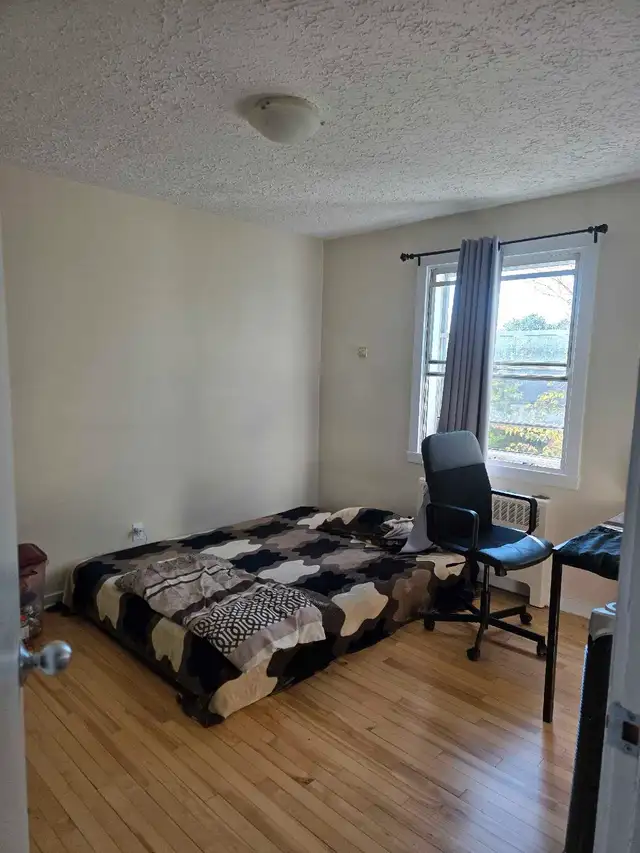 1 private bedroom in 2 bedroom apartment63849000017537120