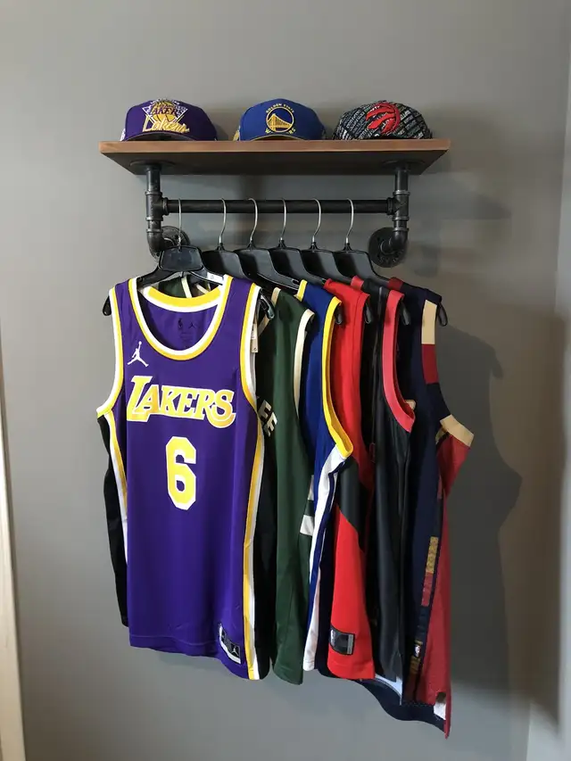 Industrial Pipe Shelf with hanger in Home Décor & Accents in Markham / York Region - Image 6