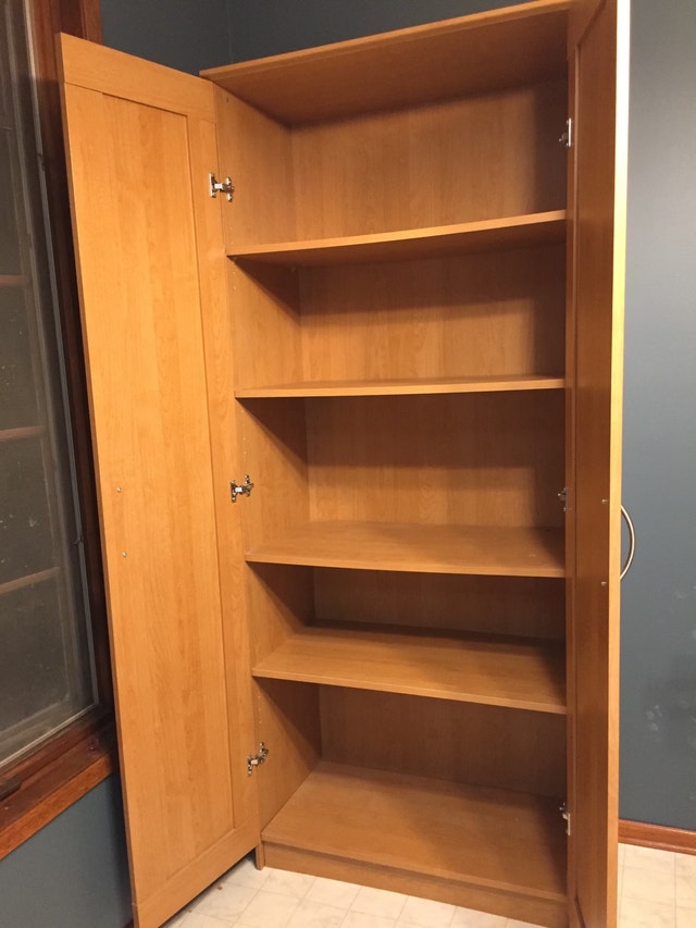 Rubbermaid pantries in good condition Bookcases & Shelving Units