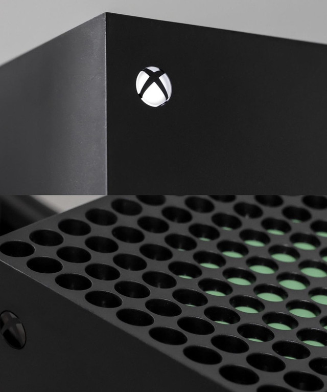 Xbox Series X + 2 Controllers in General Electronics in La Ronge - Image 2