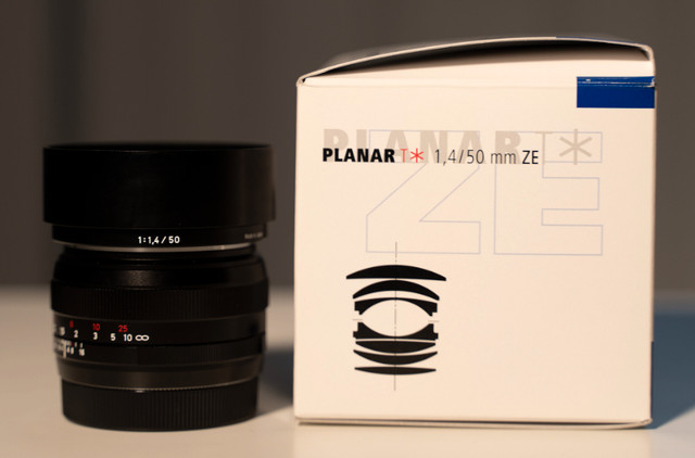 ZEISS Planar T* 50mm f/1.4 ZE Lens for Canon EF Manual Focus in Cameras & Camcorders in City of Halifax - Image 2