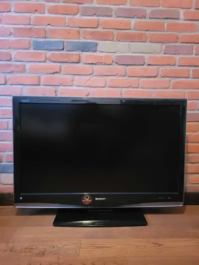 Tv sharp aquos 43", View more