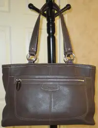 AUTHENTIC Coach Pebbled Leather Purse