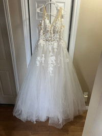 Wedding Dress Size 14 NEW