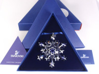 SWAROVSKI CRYSTAL  2004 CHRISTMAS STAR ANNUAL ORNAMENT