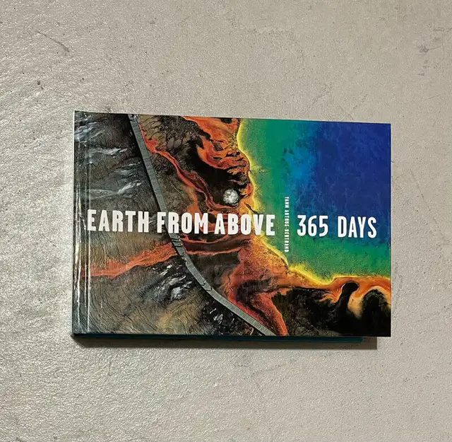 Hardcover books (4)63860081781761123