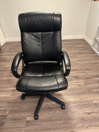 Executive Chair - Great for Home office!