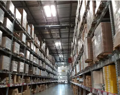6000sqft of pure warehouse space for lease in Brampton Main intersection *Rutherford and Steeles * *...
