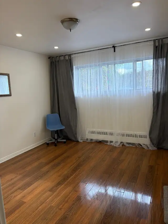 NDG, 2 1/2 $950 2058 Grand Boulevard, ground floor | Long Term Rentals ...