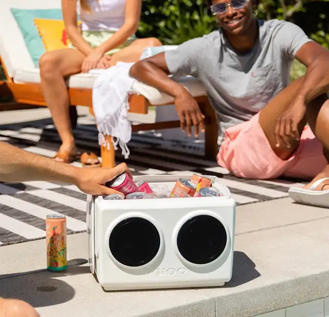 Igloo 14Qt KoolTunes Boombox Cooler - NEW! in Other in Ottawa - Image 7