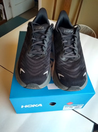 Mens Hoka Arahi 6 stability running shoes like new