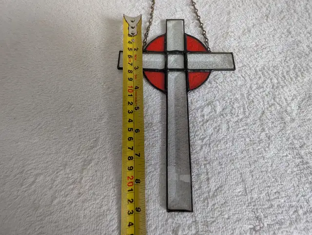 Vintage Stained Glass Cross Window Hanger in Arts & Collectibles in Oakville / Halton Region - Image 4