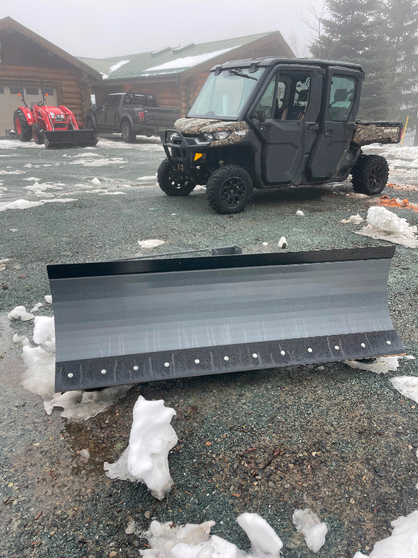 Quick release 72” snow plow in Farming Equipment in Cowichan Valley / Duncan