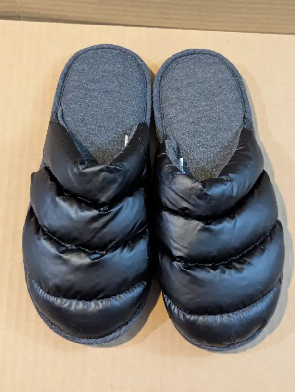 Mens black slippers - size 7 - 8 in Men's Shoes in Edmonton - Image 7