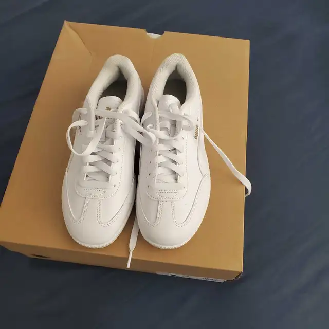 Puma Sneakers in Women's - Shoes in Longueuil / South Shore - Image 2