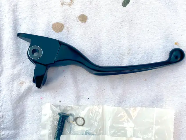 Harley Davidson OEM VRSC Brake Hand Lever Black 42276-06 in Motorcycle Parts & Accessories in City of Toronto - Image 3