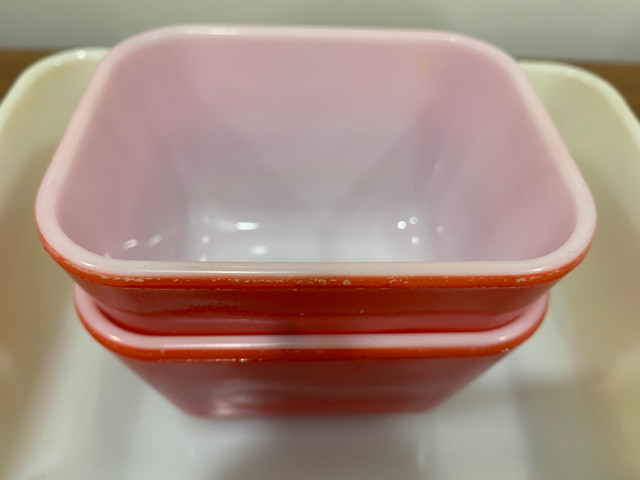 Vintage PYREX casserole dishes in Kitchen & Dining Wares in Hamilton - Image 4
