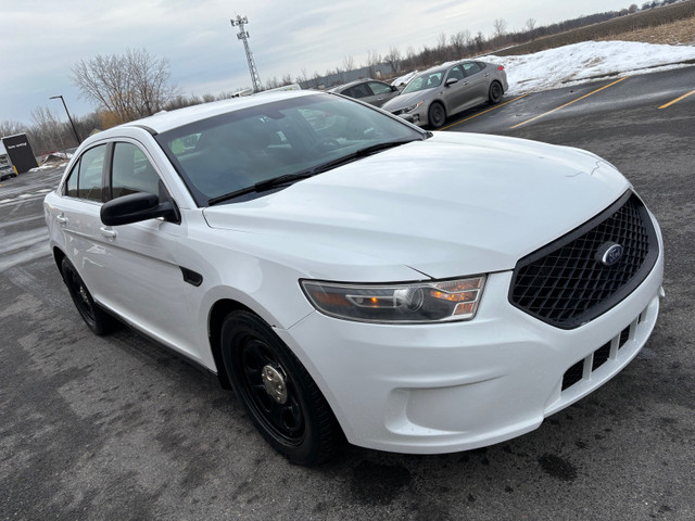 2015 Ford Taurus Police pack dans Autos et camions  à Ville de Montréal - Image 4