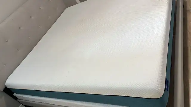 King Memory Foam Mattress - $150 OBO - Bedford Pickup in Beds & Mattresses in Bedford - Image 4