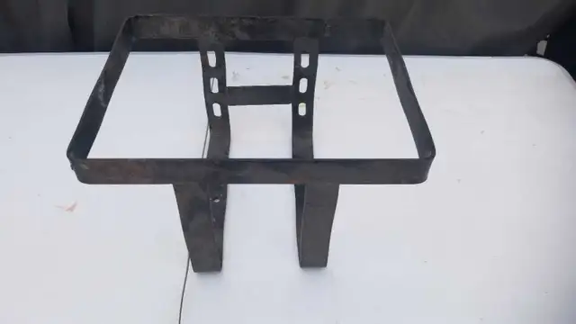 Motorcycle gas can Carrier in Motorcycle Parts & Accessories in Edmonton - Image 2