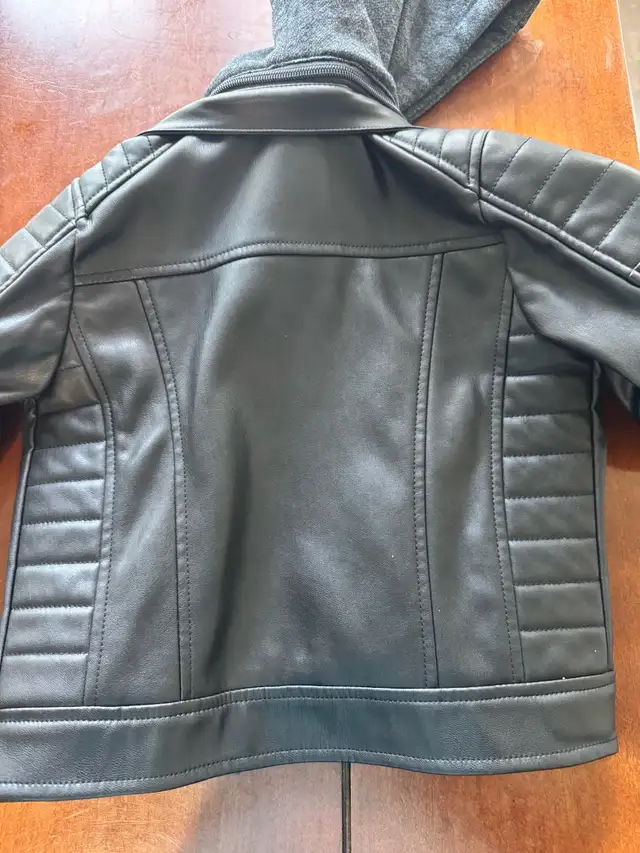 Kid’s Jacket in Clothing - 4T in St. Albert - Image 5