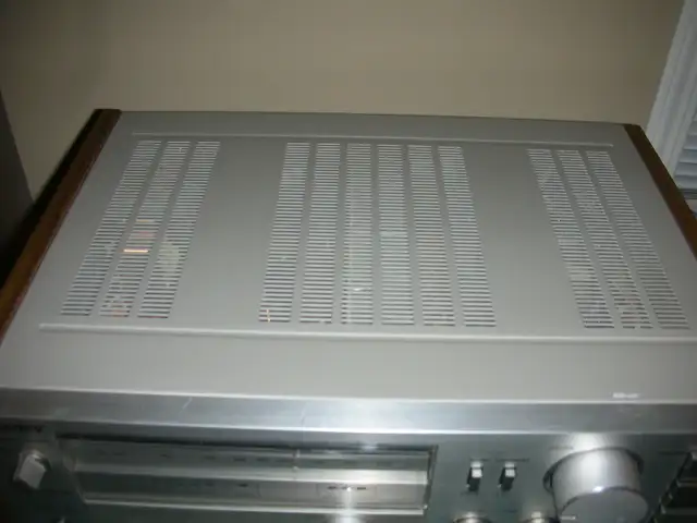 VINTAGE SONY AM/FM STEREO RECEIVER in Stereo Systems & Home Theatre in Calgary - Image 5