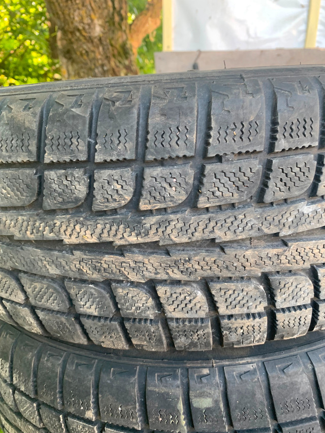 Snow tires and alloy wheels for 2011 Nissan Rogue. in Tires & Rims in Sudbury - Image 3