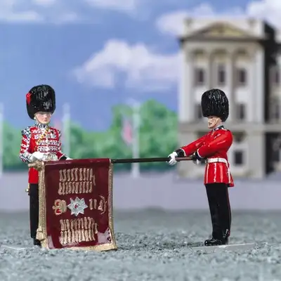 Wm Britain Set 40112 - Unfurling the Colour, from the 'Trooping the Colour' series issued 2001. Cond...