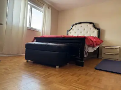 Room for rent please message me for more details and information. Thank you. Female only!