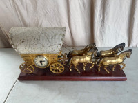 Vintage horse stagecoach light / clock from 1960s