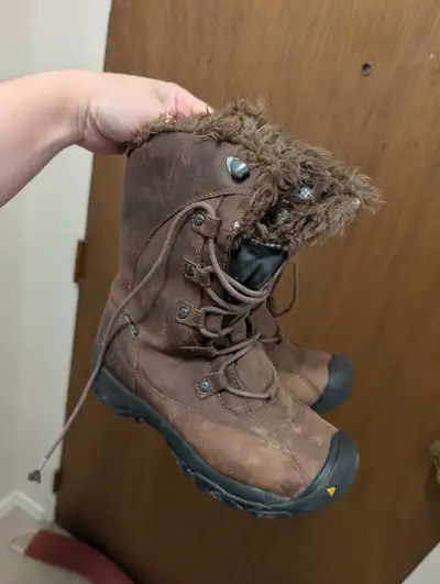 Keen winter boots, View more