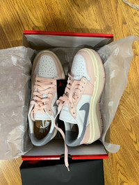 New in box Nike women’s air Jordan 1 elevate low pink size 8