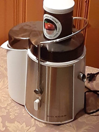 - Big Boss Juicer - (Barely Used) -