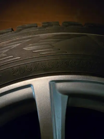 4 Yokohama iceguard ig53 tires on aluminum rims with tpms from a 2024 hyundai elantra. Used just las...