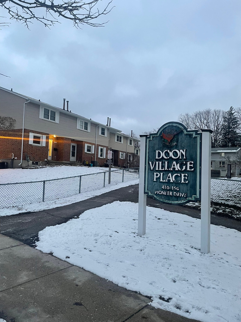 Shared room for rent with Female Available September 1/2023 Room