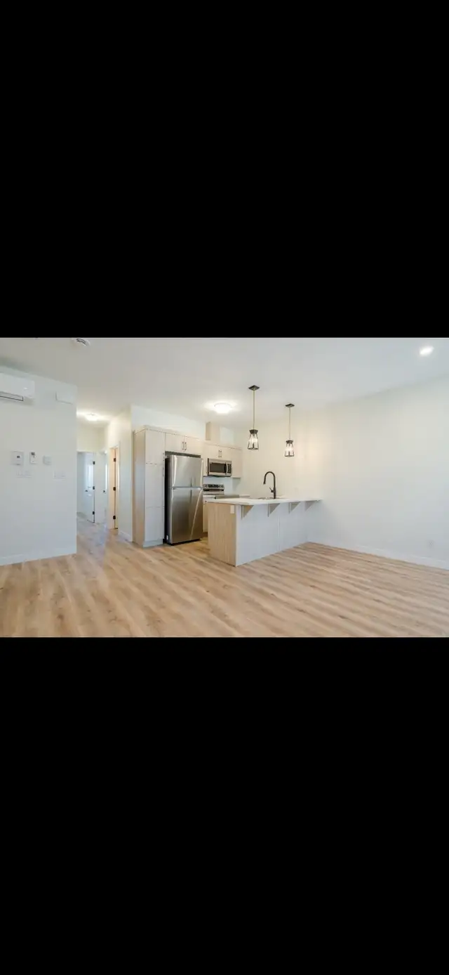 BRAND NEW, BEAUTIFUL 3 BEDROOM in GRUNTHAL!