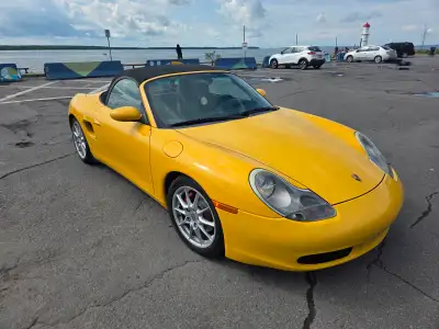 Excellent Summer ride, in excellent condition! Services done with AGM Performance. Prêt à partir aux...
